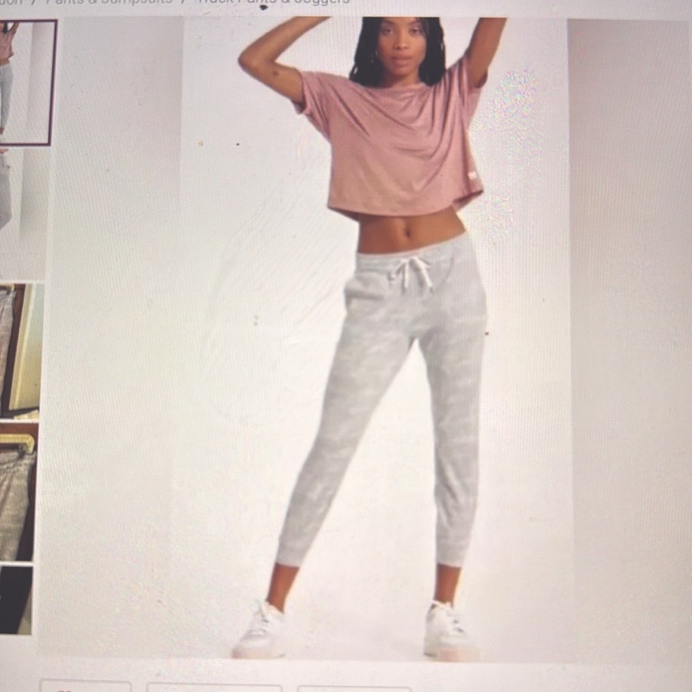 Vuori performance joggers, brand new no tags